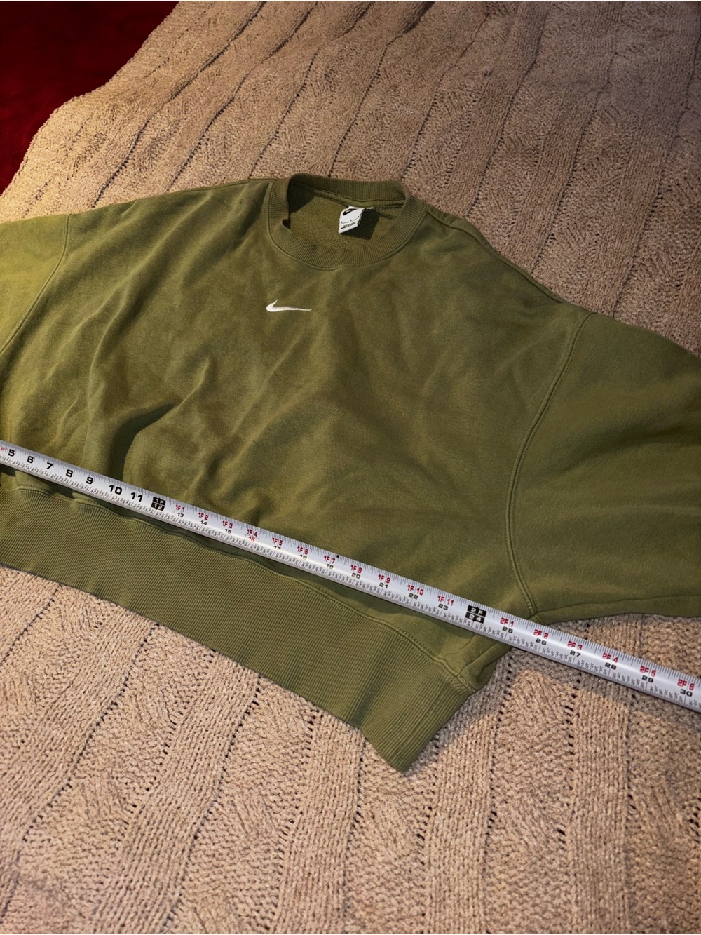 Nike Olive Green Crewneck Cropped Sweatshirt Boxy Fit Size Medium - Picture 4 of 6